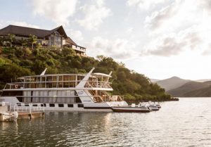 Jozini Tiger Lodge & Spa boat