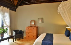 Sobhengu Lodge bedroom